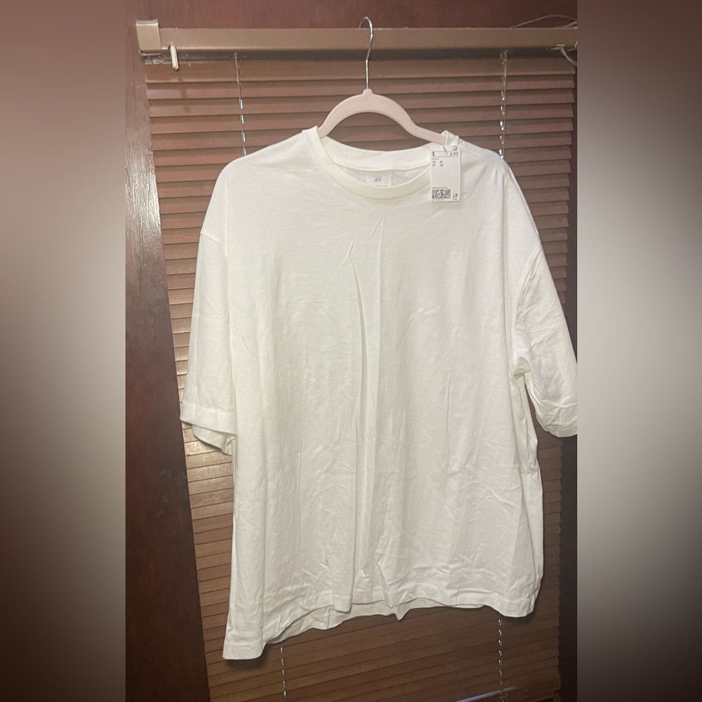 H&M White Short Sleeve Tee Relaxed Fit